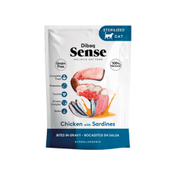 Alimento húmedo completo y natural para gatos adultos esterilizados, sabor pollo y sardinas.